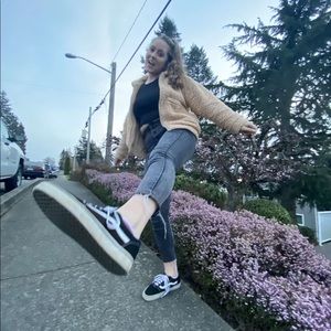 Meet your Posher, Maddie